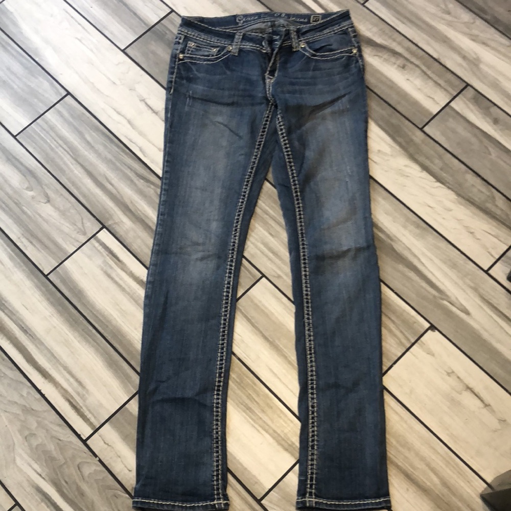 Grace in LA Jeans - Picture 4 of 7